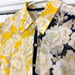 Magazine Boutique brand, NWOT! Medium, unique button down shirt! 🌻🌼